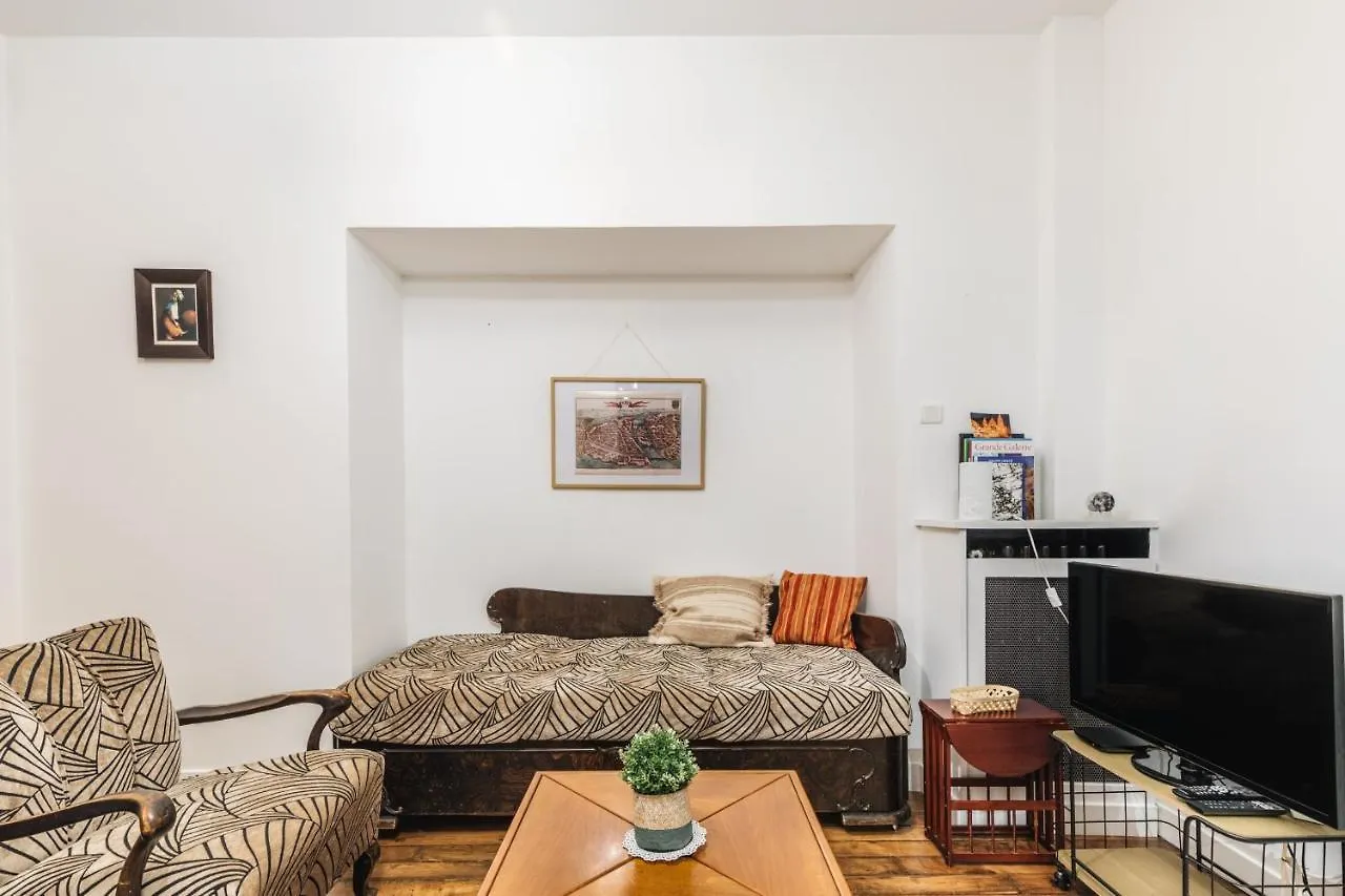Apartment Nice 34M Well Located - Montmartre District Paris