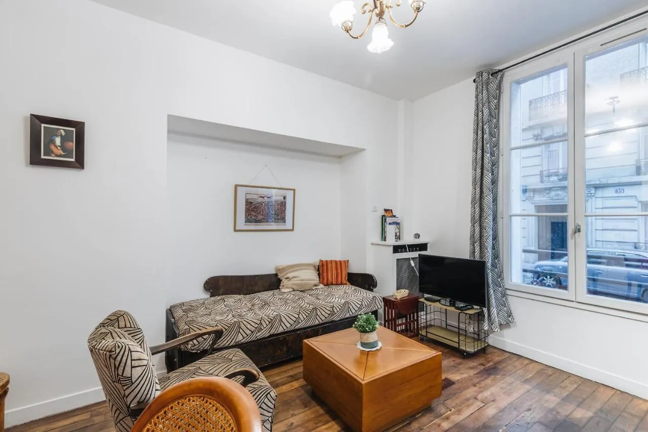 Nice 34M Well Located - Montmartre District Paris France